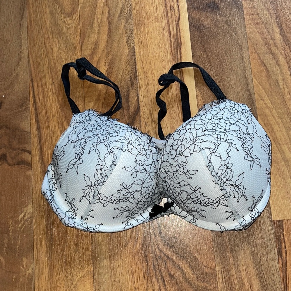 Bombshell plunge